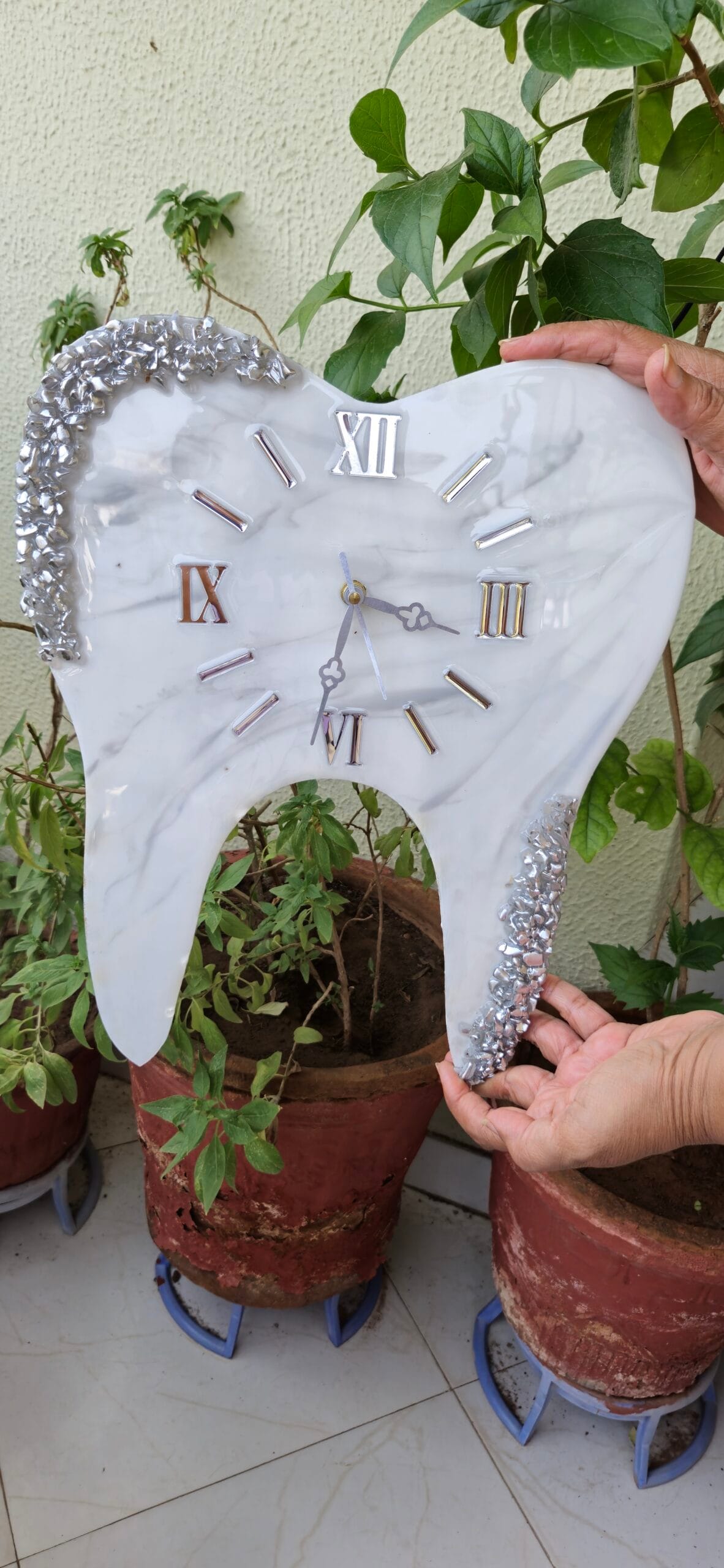 Resin Dental Theme Clock